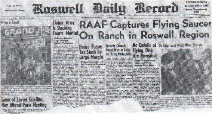 In un'edizione straordinaria il "Roswell Daily Record" usc inizialmente con un clamoroso titolo in prima pagina